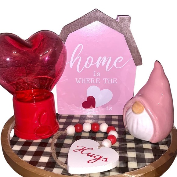 Valentines day Gnome, Mini Gumball Machine, Sign, beaded garland - Picture 1 of 6